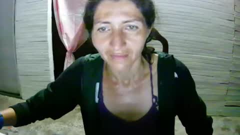 Snapshot of celeste198694 chatting on February 8, 3:30 am celeste198694 online show from February 8, 3:30 am