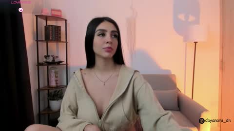 Snapshot of celeste_1220 chatting on October 6, 12:05 am Alice online show from October 6, 12:05 am
