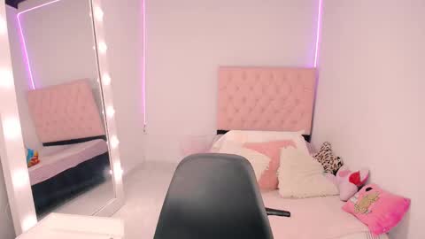 Snapshot of celeste__sweetx chatting on February 17, 11:34 am Celeste Sweet online show from February 17, 11:34 am