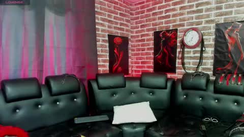 Snapshot of celeste_bdsm chatting on September 29, 11:37 am celeste_bdsm online show from September 29, 11:37 am