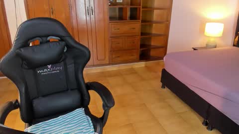 SARA  online show from December 5, 6:53 pm