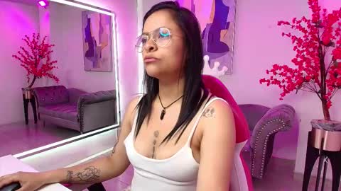 Snapshot of celeste_diamondss chatting on October 4, 12:11 pm Celeste online show from October 4, 12:11 pm