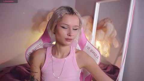 Snapshot of celeste_eyes0n chatting on October 11, 8:55 pm Celeste online show from October 11, 8:55 pm