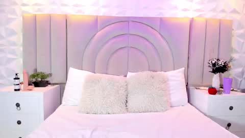 celestebellmont online show from November 5, 12:21 pm