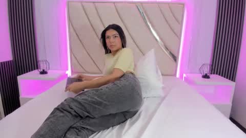 celestebellmont online show from November 25, 2:08 pm