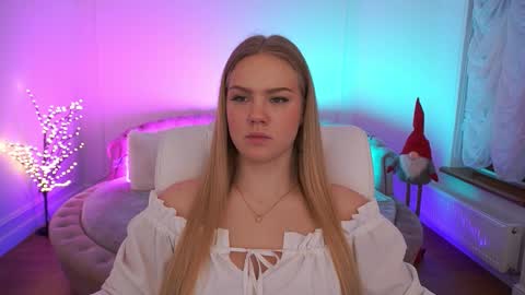 celestenoirr online show from January 8, 9:02 am