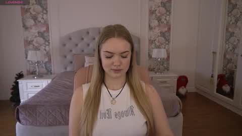 celestenoirr online show from January 19, 7:48 am