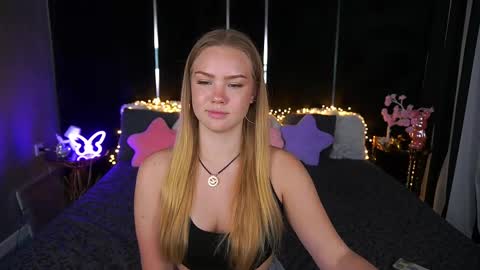 celestenoirr online show from June 2, 2:18 pm