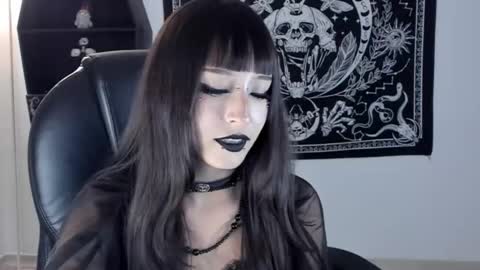   online show from October 29, 8:22 pm