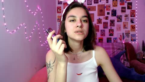 Snapshot of celine_dionn chatting on January 3, 6:01 am Celine online show from January 3, 6:01 am