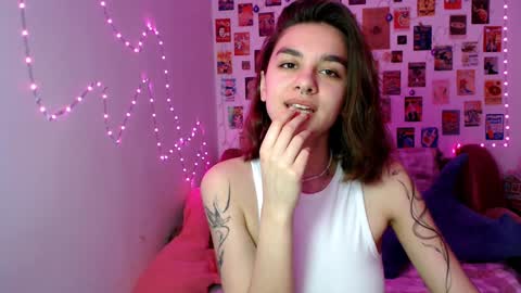 Snapshot of celine_dionn chatting on January 25, 9:26 am Celine online show from January 25, 9:26 am