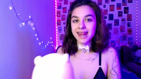 Snapshot of celine_dionn chatting on February 16, 12:10 pm Celine online show from February 16, 12:10 pm