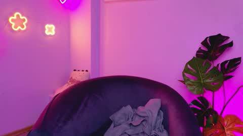  Celine  online show from March 1, 4:01 am