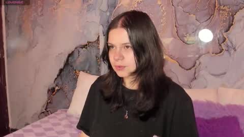 Hello guys my name is Sofi and Lizzie and  Vanessa online show from February 2, 1:15 am