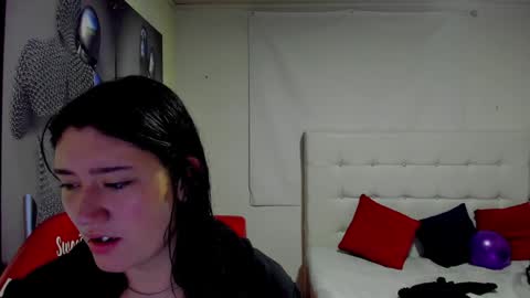Snapshot of cerecita_02 chatting on January 24, 12:31 pm Cerecita online show from January 24, 12:31 pm