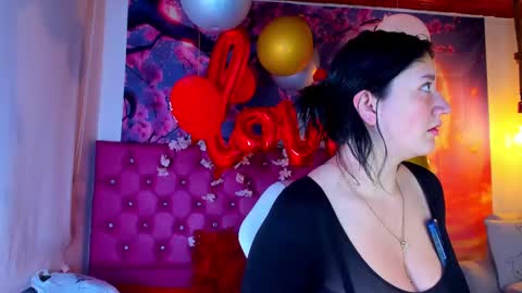 Snapshot of cerecita_02 chatting on February 18, 12:17 pm Cerecita online show from February 18, 12:17 pm