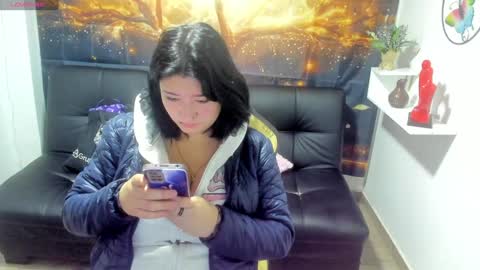 Snapshot of cerecita_02 chatting on December 6, 12:38 pm Cerecita online show from December 6, 12:38 pm