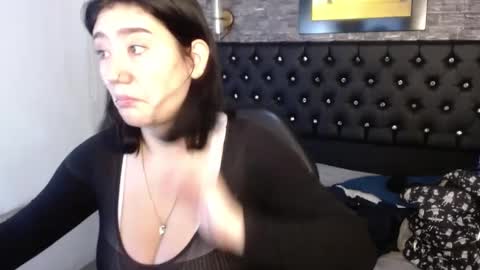 Snapshot of cerecita_02 chatting on December 3, 12:16 pm Cerecita online show from December 3, 12:16 pm