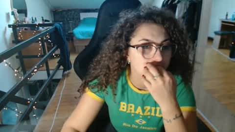 Stephanieblisss online show from January 19, 11:39 am