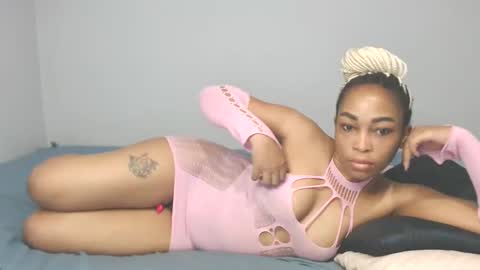 Snapshot of chantel87_ chatting on January 18, 3:53 am chantel87_ online show from January 18, 3:53 am