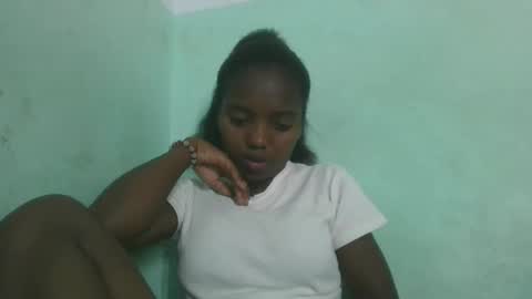 chanteuse655720 online show from April 23, 5:37 am