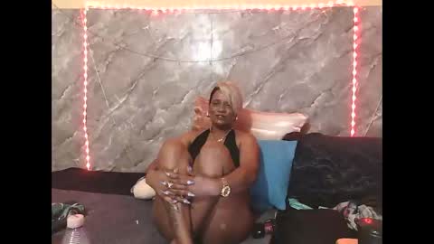 Snapshot of chanz10172 chatting on September 29, 10:59 pm Zaria Vixen online show from September 29, 10:59 pm
