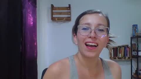 Snapshot of charlot_ponze chatting on September 22, 10:41 pm charlott online show from September 22, 10:41 pm