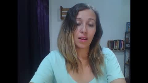 Snapshot of charlot_ponze chatting on October 11, 5:45 am charlott online show from October 11, 5:45 am