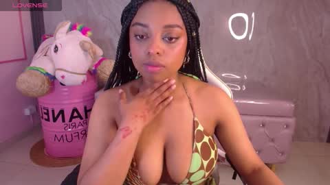 Charlote  online show from October 17, 1:36 pm