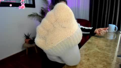 Charlote online show from September 29, 12:32 pm