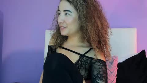 Snapshot of charlotte1117 chatting on September 15, 5:53 pm Char 3 online show from September 15, 5:53 pm