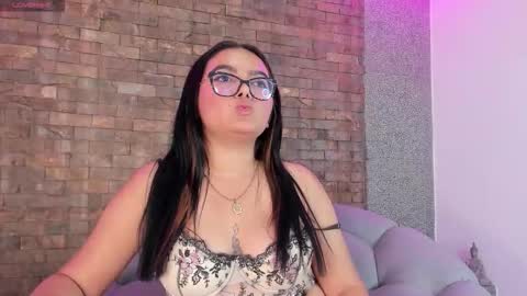 Snapshot of charlotte_256 chatting on September 25, 4:50 pm Charlotte online show from September 25, 4:50 pm