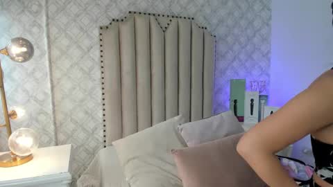   Charlotte  online show from February 4, 7:44 pm