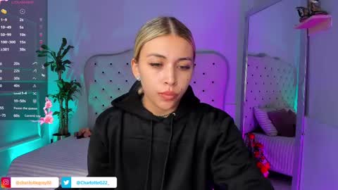 Snapshot of charlotte__grey chatting on February 16, 11:49 am charlotte grey online show from February 16, 11:49 am