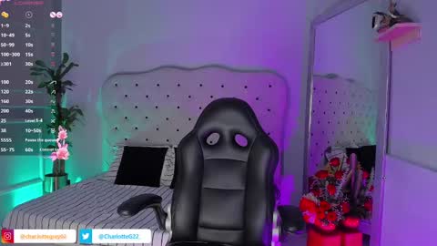 Snapshot of charlotte__grey chatting on February 20, 8:14 pm charlotte grey online show from February 20, 8:14 pm