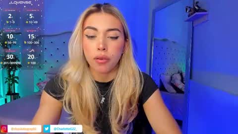 Snapshot of charlotte__grey chatting on March 6, 8:05 pm charlotte grey online show from March 6, 8:05 pm