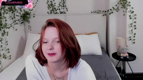 charlotte_boobsss online show from May 30, 2:09 am