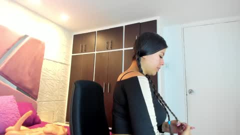 Charlotte Icee online show from February 6, 3:41 pm