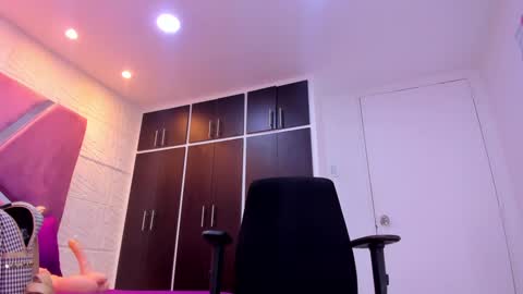 Charlotte Icee online show from January 28, 4:08 pm