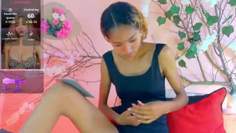 CHARLOTTE online show from April 14, 12:27 pm