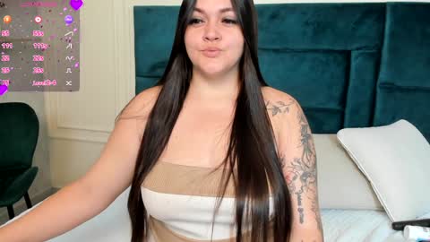 Snapshot of charlotte_mayers chatting on December 23, 11:36 am Charlotte Mayers online show from December 23, 11:36 am