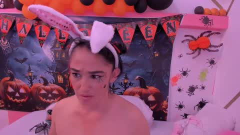 Charlotte  online show from October 22, 8:03 pm