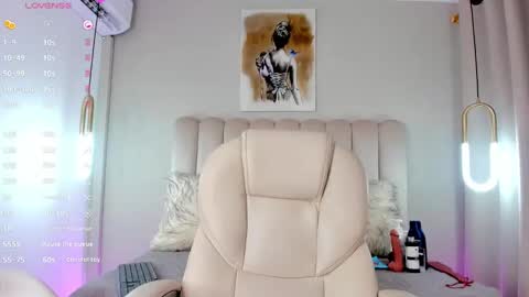 Snapshot of charlottedupontt chatting on March 2, 7:41 pm Charlotte online show from March 2, 7:41 pm