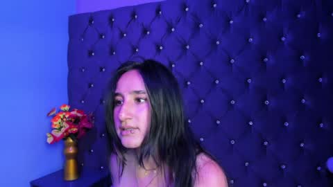 charlottestuart_ online show from April 4, 5:06 am