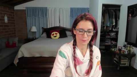 Snapshot of charlottewillson chatting on September 27, 5:47 am Charlotte online show from September 27, 5:47 am