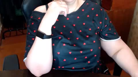 CharlotteXTasty online show from June 3, 11:00 am