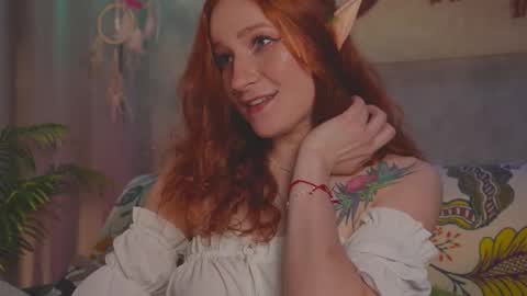 Snapshot of charming_lilly chatting on October 17, 6:00 pm Lissa online show from October 17, 6:00 pm