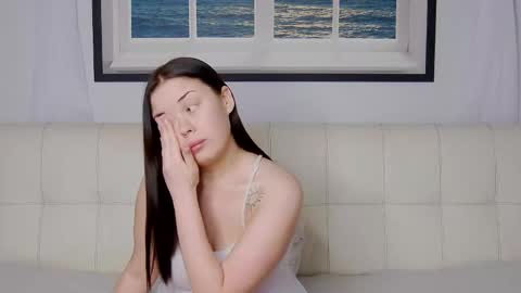 charming_lolla online show from October 22, 5:23 am