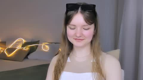 Im Eva online show from May 24, 4:44 am