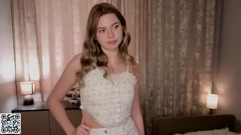 Emilia online show from May 24, 5:39 am